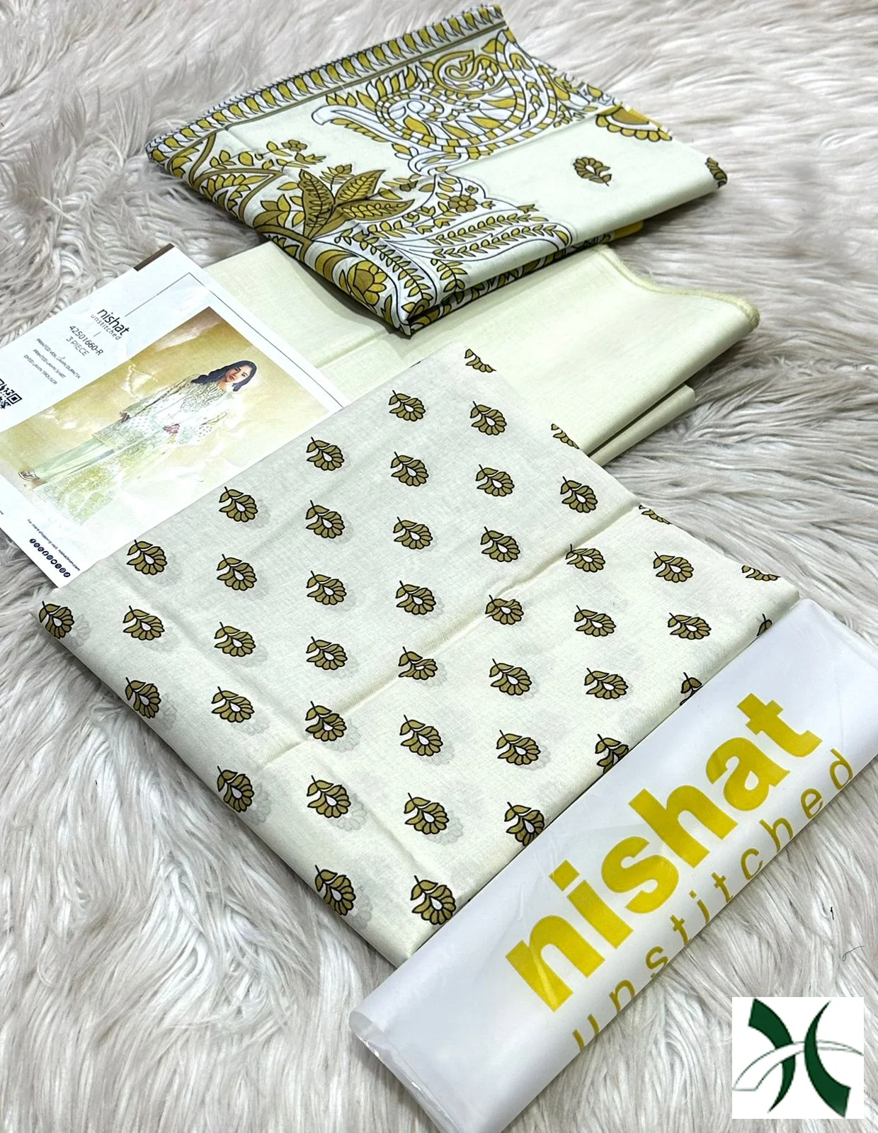 nishat_purelawn2026_purelawn_v01_d005.webp Nishat Pure Lawn 2026 Digital Design 3PC - Image 1